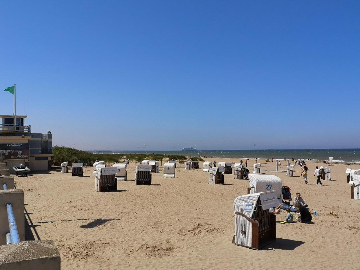 Vila Les Baigneurs Merville-Franceville-Plage Exteriér fotografie